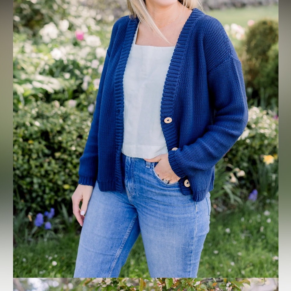 Cabot navy blue cardigan size XXS. Like new condition!